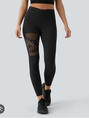 NWT Stretch High Waisted Crossover Contrast Mesh Decorative Buckle Yoga. sz M